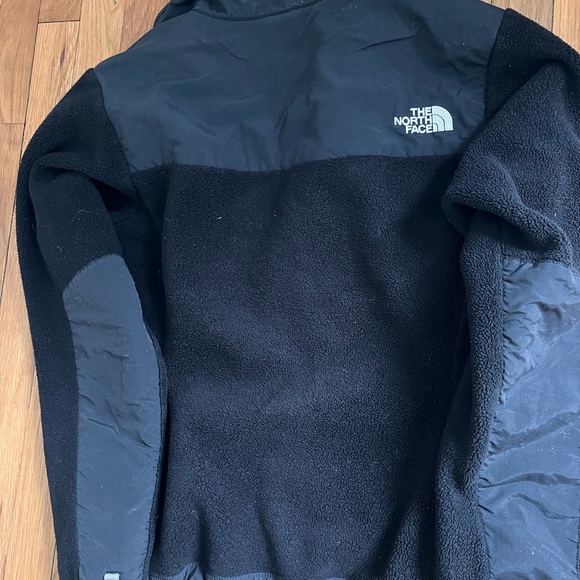The North Face Women’s Retro Denali Jacket - Picture 4 of 4